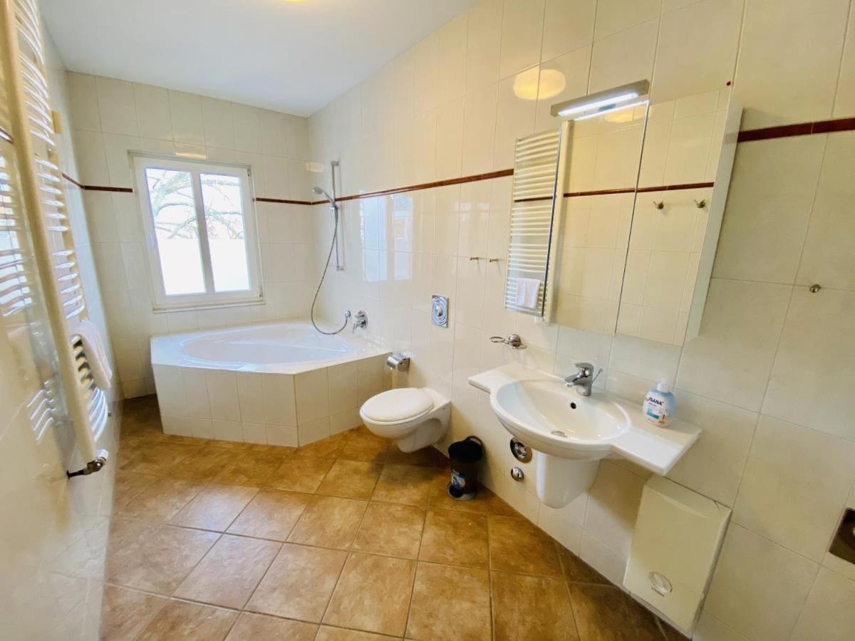 Kreuzliner Appartement Rostock Buitenkant foto